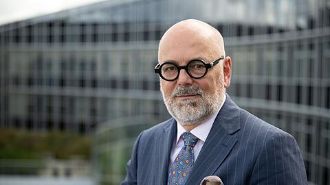 Schleswig-Holsteins früherer Ministerpräsident Torsten Albig (SPD) heuert als Lobbyist beim Tabakkonzern Philip Morris an.