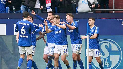 Schalke holte sich gegen Wiesbaden einen wichtigen Sieg.