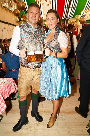 Die Ex-Frau von Fußballer Michael Ballack, Simone Ballack, erschien mit ihrem neuen Ehemann Andreas Mecky.