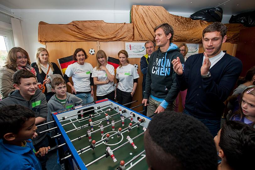 Die Arche-Kinder hatten viel Spaß mit den Stars vom TSV 1860 München.
