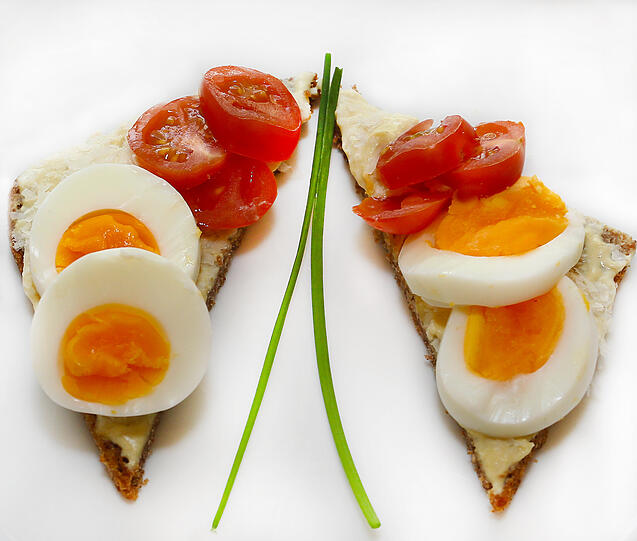 Eierbrot mit Käsesenf