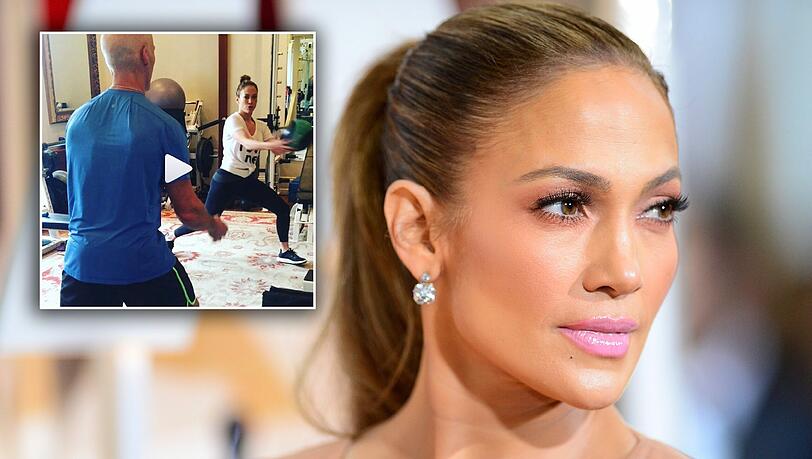 Auf Instagram zeigt Jennifer Lopez gemeinsam mit ihrem Personaltrainer David Kirsch, wie sie ihren Körper in Form bringt. Auf Instagram zeigt Jennifer Lopez gemeinsam mit ihrem Personaltrainer David Kirsch, wie sie ihren Körper in Form bringt.