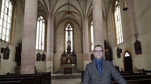 Pfarrer Thomas Helm steht in der Frauenkirche