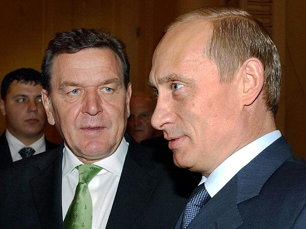 Putin und sein deutscher Lieblingsfreund.