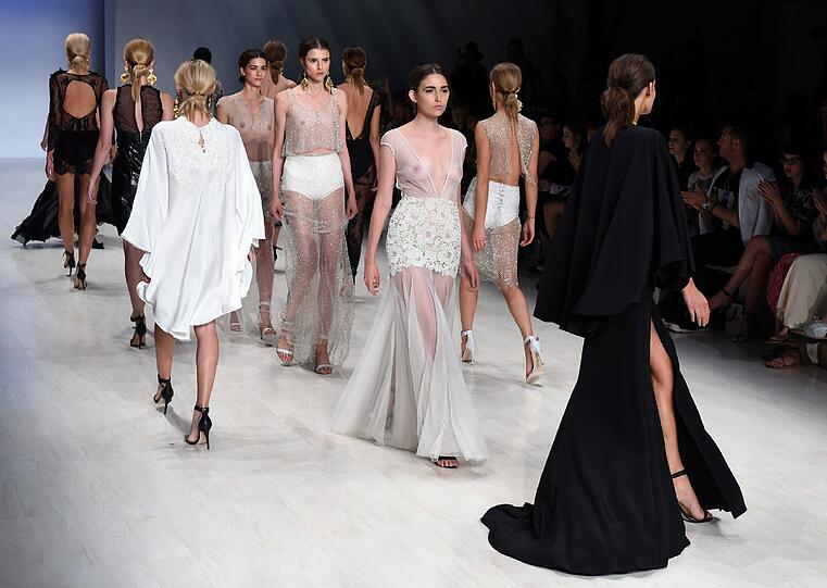 Fashion Show in Australien: Designer Alvin Fernandez lässt die Models bei seinen Krationen gerne viel zeigen. Die Bilder.