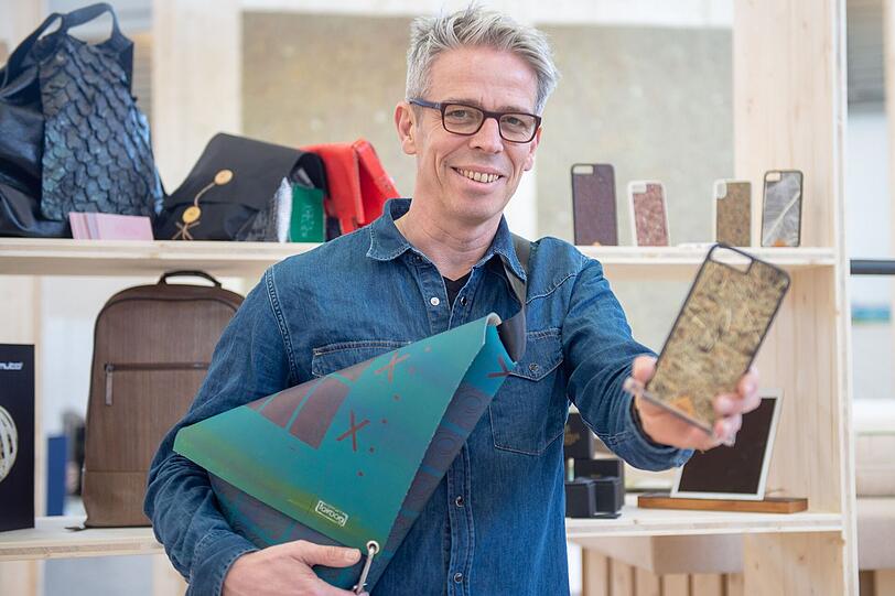 Grün und nachhaltig: der Green Campus in Halle B2 mit z.B. iPhone-Hüllen aus Heu oder Taschen aus Bananen.