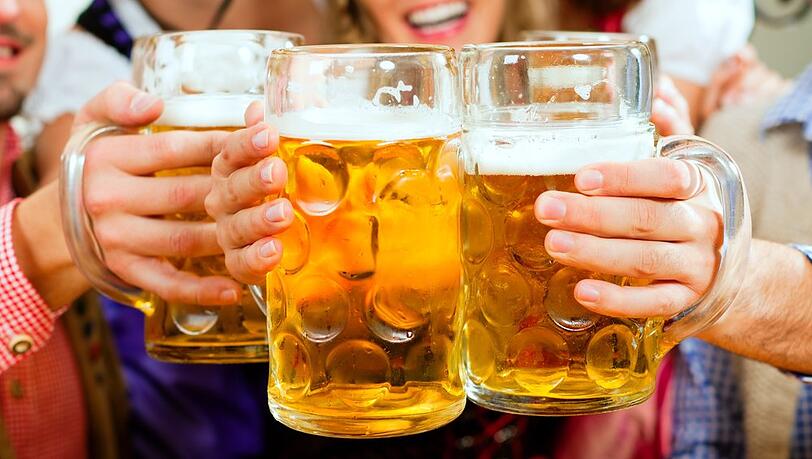 Ein kühles Bier ist vor allem im Sommer ein Genuss. Ein kühles Bier ist vor allem im Sommer ein Genuss.