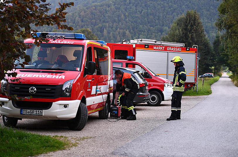 Spektakuläre Rettungsaktion in Grassau: Die Feuerwehr befreite ein Pferd aus dem moorastigem Untergrund.