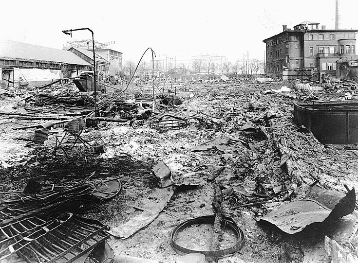 Sechs Tage vor Weihnachten 1944 haben Bomber den Bau zerstört.