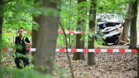 Mit diesem Fahrzeug fuhr der mutma&szlig;liche T&auml;ter am Rande des Tiergartens in eine Menschenmenge.