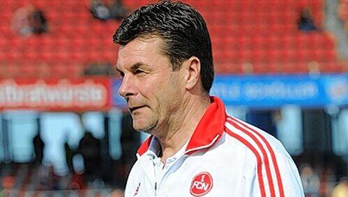 „Die Mannschaft hat den Willen und das Können, um mit unseren fantastischen Fans im Rücken die Punkte bei uns zu behalten“: Trainer Dieter Hecking. „Die Mannschaft hat den Willen und das Können, um mit unseren fantastischen Fans im Rücken die Punkte bei uns zu behalten“: Trainer Dieter Hecking.