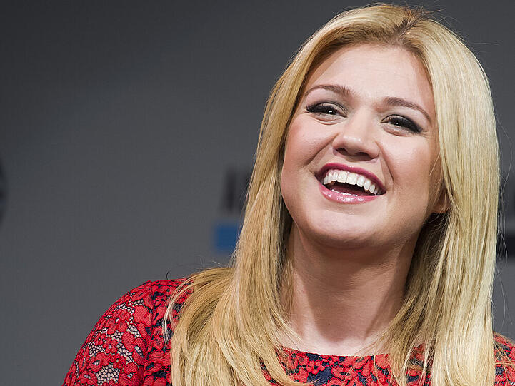 Kelly Clarkson hat allen Grund zum Strahlen: Privat und auch musikalisch läuft alles rund