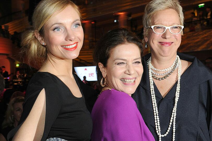 Schauspielerinnen Nadja Uhl (l), Hannelore Elsner und die Regisseurin Doris Dörrie