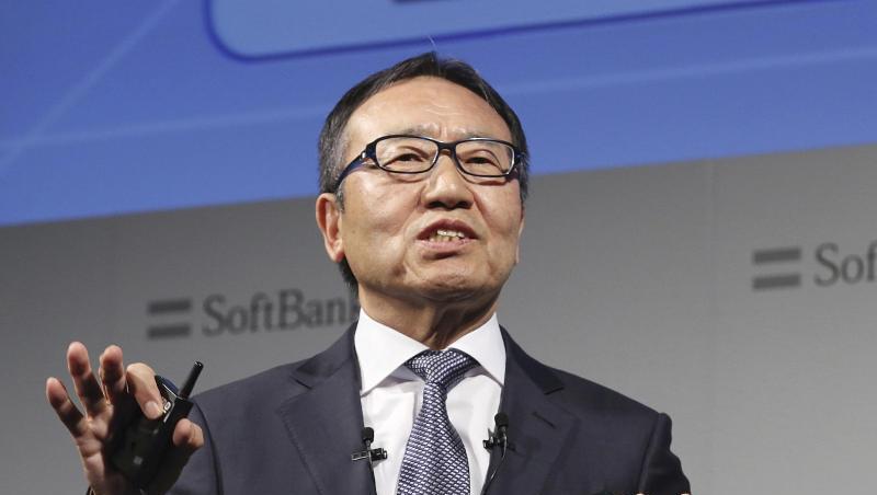 Ken Miyauchi, Vorstandsvorsitzender von Softbank, spricht während einer Pressekonferenz. Ken Miyauchi, Vorstandsvorsitzender von Softbank, spricht während einer Pressekonferenz.