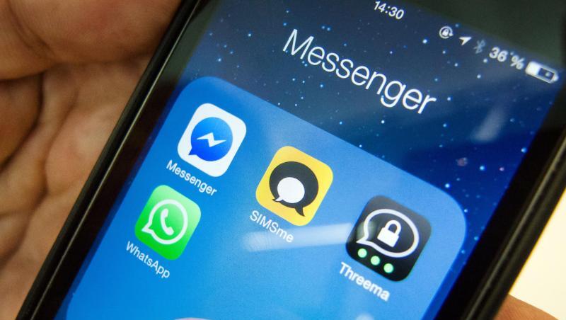 Verschiedene Messenger, darunter auch SIMSme, auf dem Display eines Smartphones. Verschiedene Messenger, darunter auch SIMSme, auf dem Display eines Smartphones.