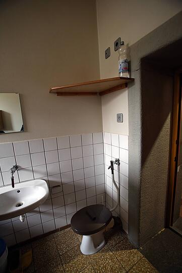 Der Toilettenbereich einer Zelle in Landsberg