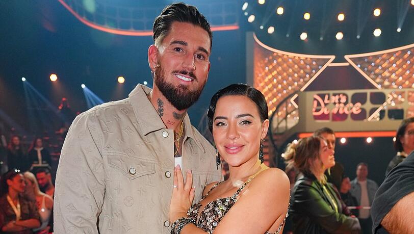 Mike Heiter unterstützt seine Partnerin bei "Let's Dance", ihr Brautkleid musste Leyla Lahouar ohne ihn finden.