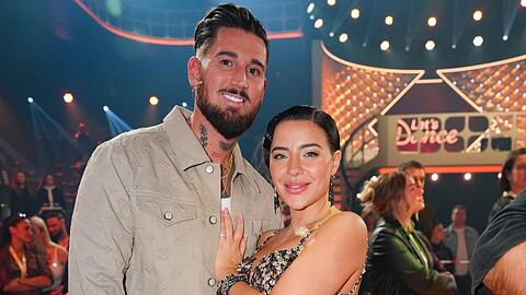 Mike Heiter unterstützt seine Partnerin bei "Let's Dance", ihr Brautkleid musste Leyla Lahouar ohne ihn finden.