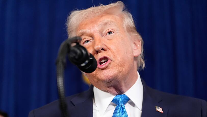 Trump sagt, die USA w&uuml;rden Venezuela so lange f&uuml;hren, bis ein sicherer Machtwechsel stattfinden k&ouml;nne.