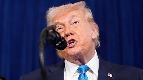 Trump sagt, die USA w&uuml;rden Venezuela so lange f&uuml;hren, bis ein sicherer Machtwechsel stattfinden k&ouml;nne.