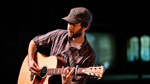 Gitarrenorientierte Klänge aus Australien: Tim McMillan Gitarrenorientierte Klänge aus Australien: Tim McMillan