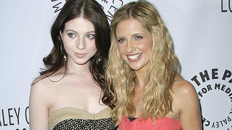 Michelle Trachtenberg (l.) und Sarah Michelle Gellar bei einem gemeinsamen Auftritt.
