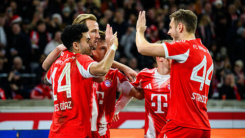 Die Bayern setzten sich am Samstagnachmittag locker beim VfB Stuttgart durch. Die Bayern setzten sich am Samstagnachmittag locker beim VfB Stuttgart durch.