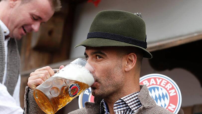Noch viel üben: Pep Guardiola hat ein kleines Deutsch-Problem. Noch viel üben: Pep Guardiola hat ein kleines Deutsch-Problem.