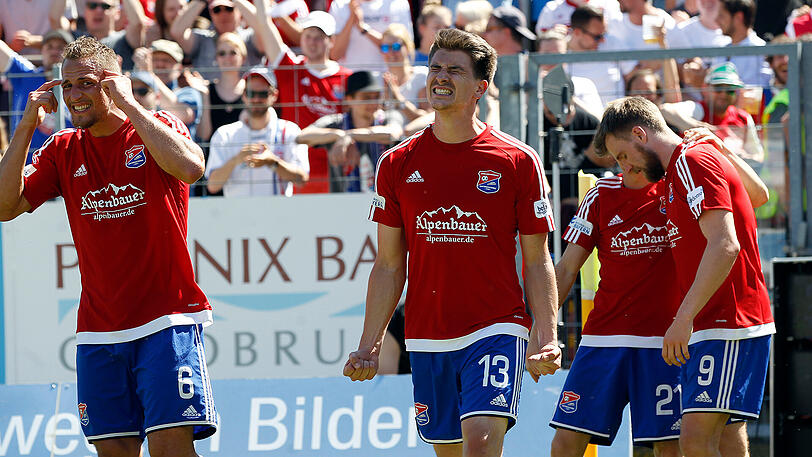 Wollen gegen Heidenheim die nächste Sensation im DFB-Pokal schaffen: Die Spieler der SpVgg Unterhaching.
