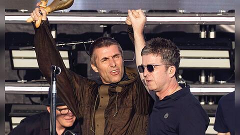 Liam (l.) und Noel Gallagher stellen bald ihre Doku "Don't Look Back In Anger" in London vor. Liam (l.) und Noel Gallagher stellen bald ihre Doku "Don't Look Back In Anger" in London vor.