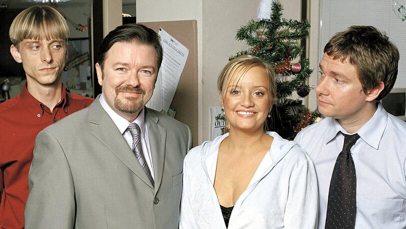 V.l.: MacKenzie Crook, Ricky Gervais, Lucy Davis und Martin Freeman in "The Office". V.l.: MacKenzie Crook, Ricky Gervais, Lucy Davis und Martin Freeman in "The Office".