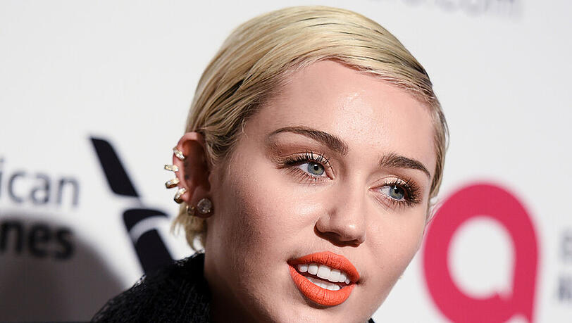 Miley Cyrus hat es sich zur Aufgabe gemacht, Jugendlichen zu helfen Miley Cyrus hat es sich zur Aufgabe gemacht, Jugendlichen zu helfen