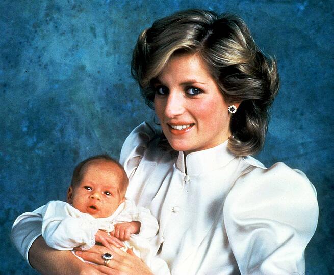 Prinz Harry mit seiner Mutter Diana.