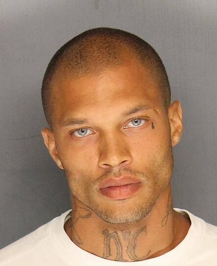 Mit diesem Polizeifoto von Jeremy Meeks fängt alles an.