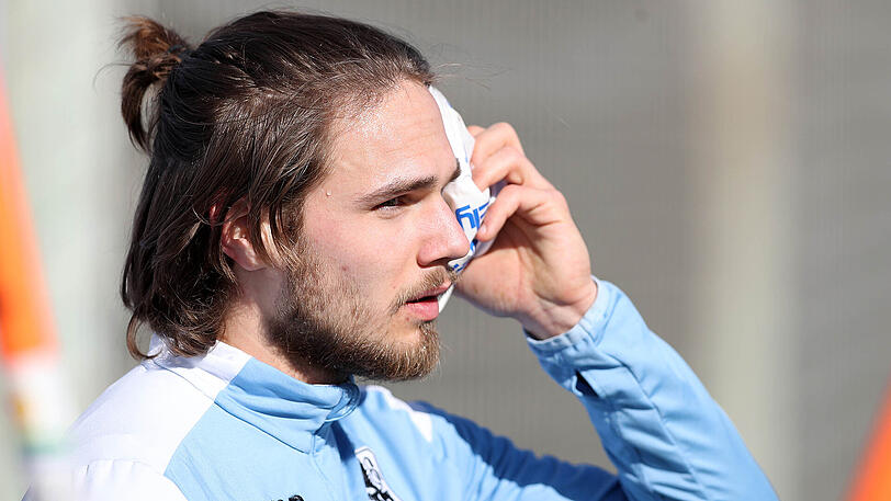 LUCAS GENKINGER, NOTE 4: Der Unglücksrabe des TSV 1860, als er beim Gegentor zu spät kam. Schon davor unterlief ihm ein gravierender Fehlpass.
