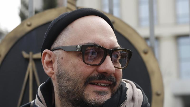 Die Bewegungsfreiheit bleibt eingeschränkt: Kirill Serebrennikow muss um Erlaubnis bitten, wenn er Moskau verlassen möchte. Die Bewegungsfreiheit bleibt eingeschränkt: Kirill Serebrennikow muss um Erlaubnis bitten, wenn er Moskau verlassen möchte.