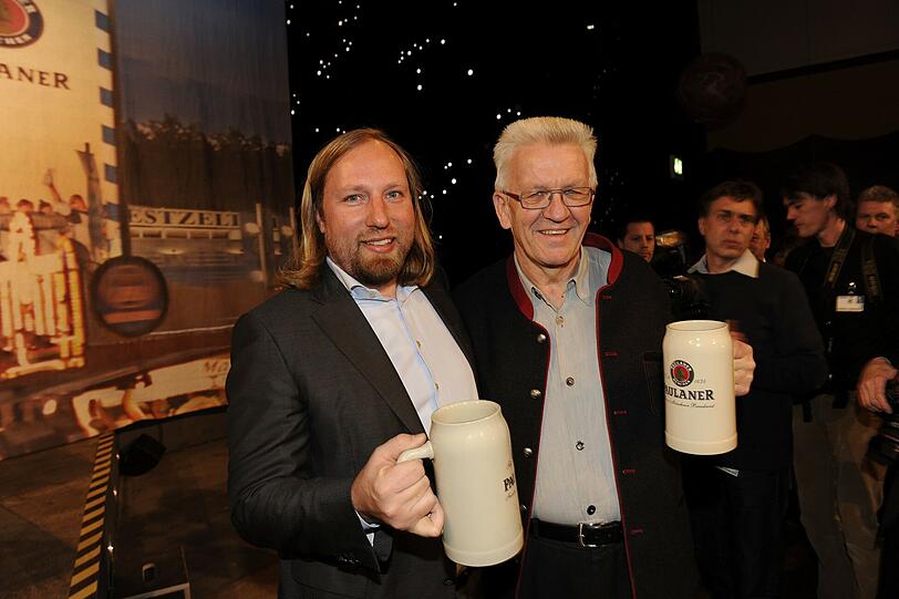 Mit Anton Hofreiter und dem Baden-Würtembergischem Ministerpräsidenten Winfried Kretschmann waren noch weitere grüne Spitzenpolitiker vor Ort auf dem Nockherberg.