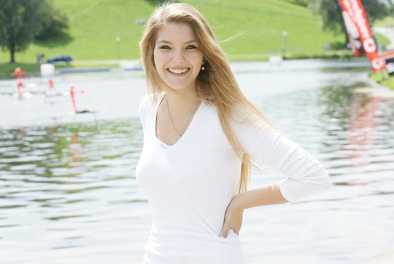 Antonia Berg: Sie ist unter den Top 30 der zahlreichen Bewerberinnen. Wird Antonia die "Schöne Münchnerin 2011"?
