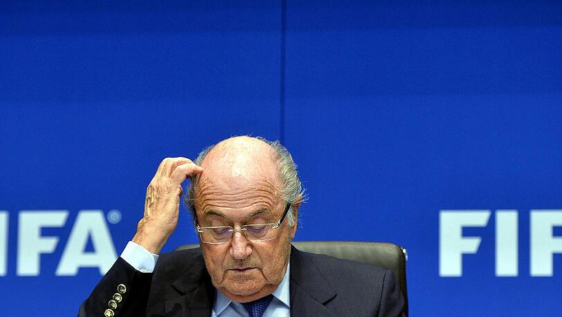 FIFA-Chef Sepp Blatter könnte 90 Tage suspendiert werden. FIFA-Chef Sepp Blatter könnte 90 Tage suspendiert werden.