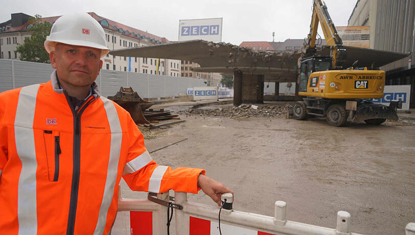 Martin Wieser ist der Projektleiter der Zweiten Stammstrecke am Hauptbahnhof. Er koordiniert die Baustelle. Martin Wieser ist der Projektleiter der Zweiten Stammstrecke am Hauptbahnhof. Er koordiniert die Baustelle.