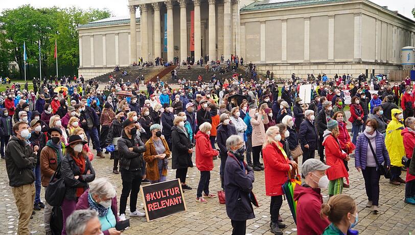 Die Kundgebung am Königsplatz.