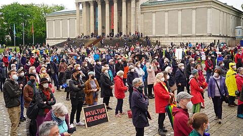Die Kundgebung am Königsplatz.