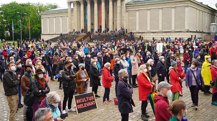Die Kundgebung am Königsplatz.