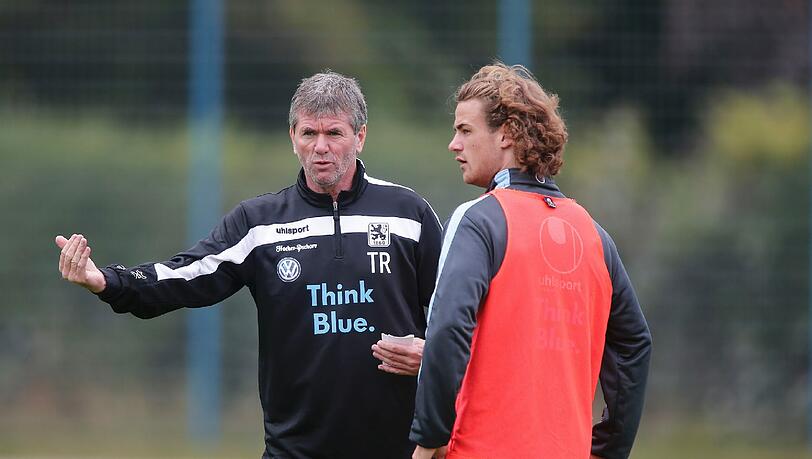 Funkel und Yannick Stark. Funkel und Yannick Stark.