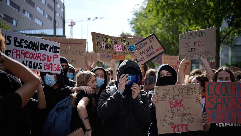 Trotz der Gewaltexzesse finden die Schülerproteste breite Unterstützung. (Archivbild) Trotz der Gewaltexzesse finden die Schülerproteste breite Unterstützung. (Archivbild)