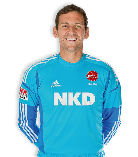 RAPHAEL SCHÄFER: Note 3-. Das 2:0 schien haltbar, aber die Fehler passierten vorher. Rettete sehr gut gegen Weis (50.) und Volland (91.).