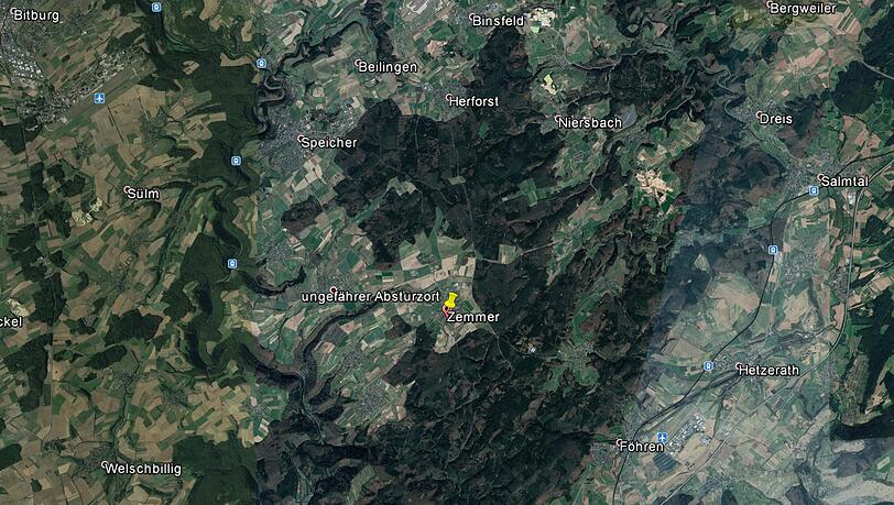 Ein Google Earth-Screenshot zeigt den Ort Zemmer. Ein Google Earth-Screenshot zeigt den Ort Zemmer.