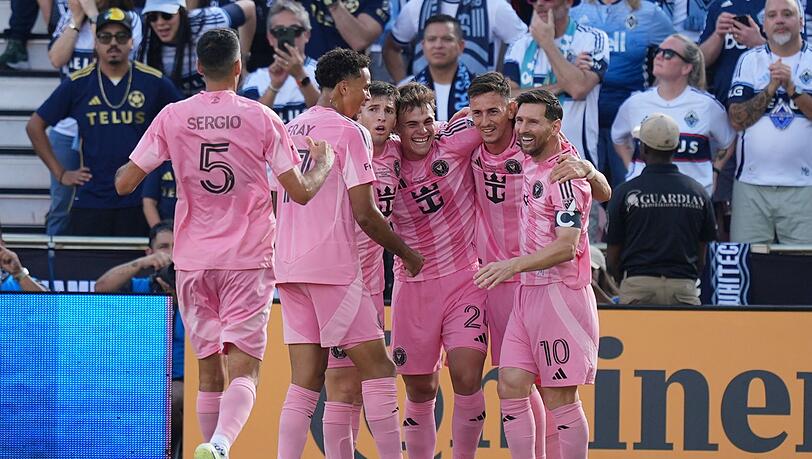 Miami jubelt über das 1:0 - ein Eigentor von Vancouver-Profi Ocampo. Miami jubelt über das 1:0 - ein Eigentor von Vancouver-Profi Ocampo.