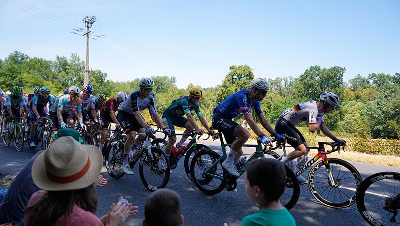 Radprofis bei der 113. Tour de France. Radprofis bei der 113. Tour de France.