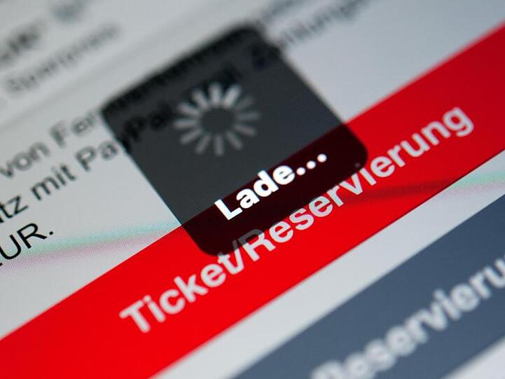 Für Millionen Bahnkunden ist der Kauf digitaler Fahrkarten Alltag.